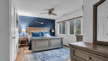 3 bedrooms, individually decorated, individually furnished, bed sheets