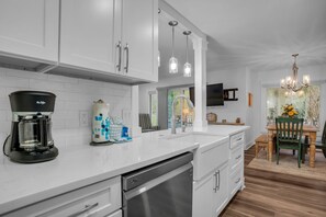 Villa, Multiple Beds, Kitchen, Garden View (815 Clipper Court) | Private kitchen | Fridge, microwave, oven, stovetop