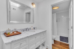 Villa, plusieurs lits, patio, vue golf (26 Muirfield Road) | Salle de bain | Serviettes fournies