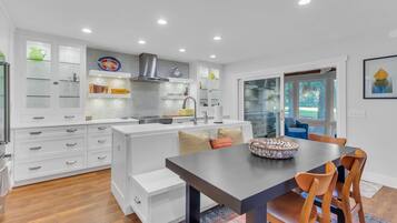 Villa, varias camas, patio, vistas al campo de golf (26 Muirfield Road) | Restauración