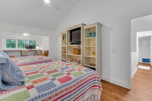 Villa, plusieurs lits, patio, vue golf (26 Muirfield Road) | 3 chambres, décoration personnalisée, ameublement personnalisé, bureau