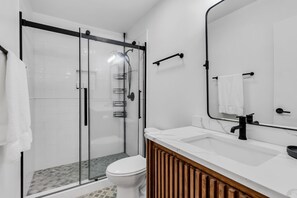 Villa, Multiple Beds, Balcony (1025 Caravel Court) | Bathroom | Shower, towels - 1025 Caravel Court at The Sea Pines Resort (Hilton Head Island)