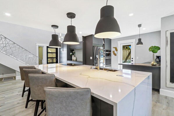 Maison, Plusieurs lits, balcon, vue sur le terrain de golf (34 Windjammer Court) | Intérieur