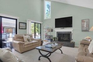 House, Multiple Beds, Kitchen, Pool View (9 Ruddy Turnstone) | Living area | 42-inch flat-screen TV with digital channels