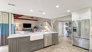 Vila, Beberapa Tempat Tidur, patio, pemandangan lapangan golf (196 Twin Oaks) | Interior