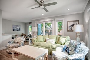 Villa, Multiple Beds, Kitchen, Garden View (805 Clipper Court) | Living area