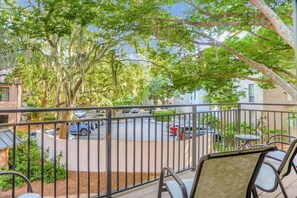 Villa, Multiple Beds, Kitchen, Garden View (805 Clipper Court) | Property grounds