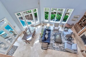 Living area - 5 Belted Kingfisher at the Sea Pines Resort (Hilton Head Island)