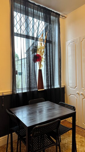 تناول الطعام