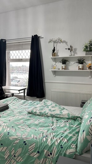 2 Schlafzimmer, Bügeleisen/Bügelbrett, WLAN