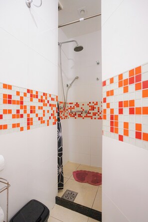 Lägenhet | Badrum | Handdukar och toalettpapper
