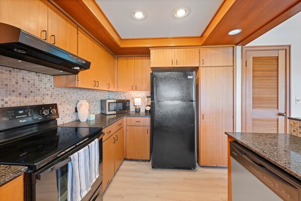 Fridge, microwave, stovetop, cookware/dishes/utensils