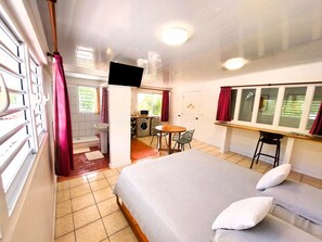 Studio, Boleh Merokok