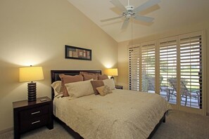 2 Schlafzimmer, Schreibtisch, Bügeleisen/Bügelbrett, Reisekinderbett