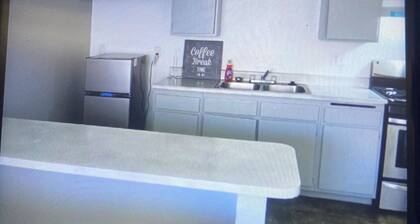 Charming 1-bedroom apartment in excellent Adelanto with WiFi, AC
