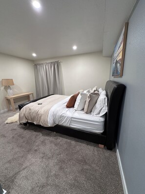 2 Schlafzimmer, Bügeleisen/Bügelbrett, WLAN, Bettwäsche