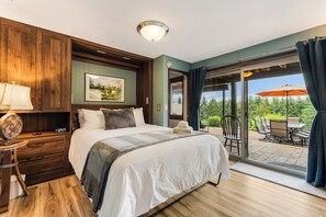 4 bedrooms, iron/ironing board, travel cot, free WiFi