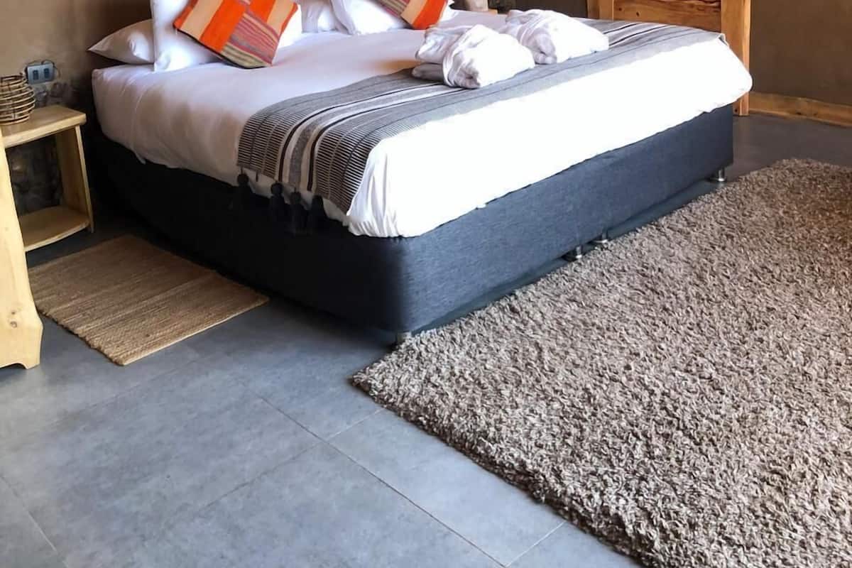 Superior huisje, 1 kingsize bed, bubbelbad, uitzicht op bergen | 1 slaapkamer, luxe beddengoed, individueel gedecoreerd, beddengoed