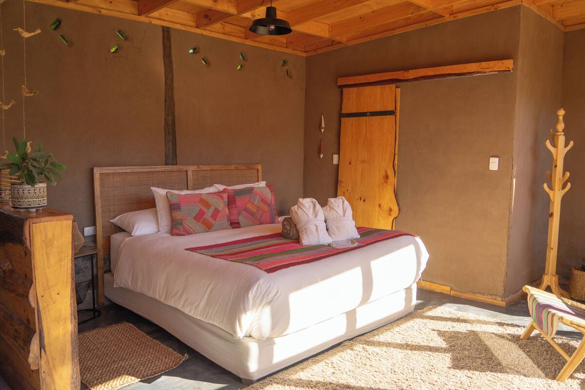 Superior Cabin, 1 King Bed, Hot Tub, Mountain View | 1 bedroom, premium bedding, individually decorated, bed sheets