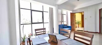 Amplio y en Céntrica Urbanización, segundo piso