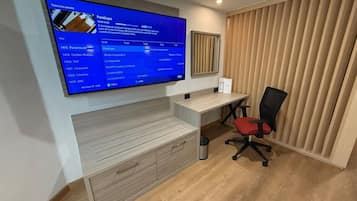 Standard Double Room | 1 bedroom, in-room safe, desk, laptop workspace