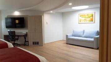 In-room safe, desk, laptop workspace, free WiFi