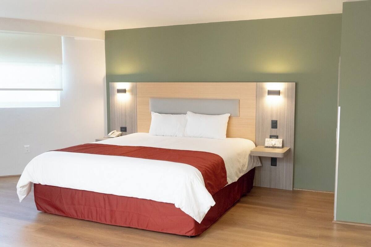 Chambre Simple Standard, non-fumeurs | Coffres-forts dans les chambres, bureau