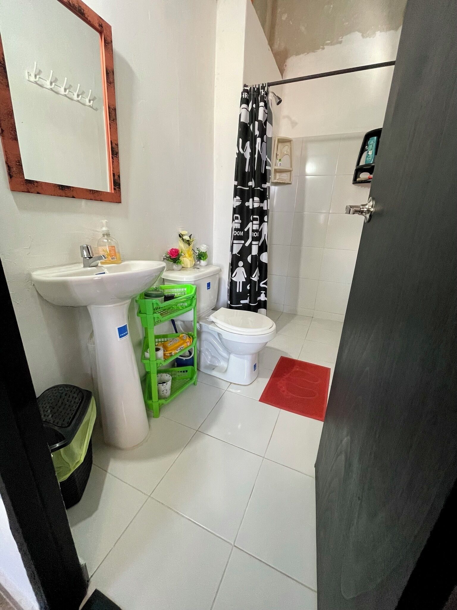 Towels, toilet paper