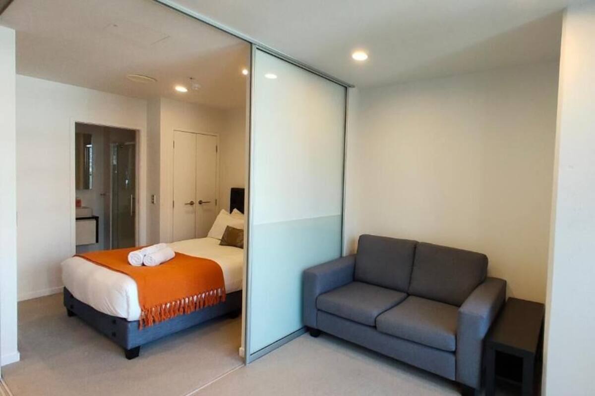 Appartamento Deluxe, 1 camera da letto, cucina, vista città | 1 camera, Wi-Fi gratuito