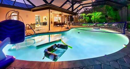 Stunning Newly Renovated 3beds Oasis with Heated Pool & Mini Golf Near the Beach