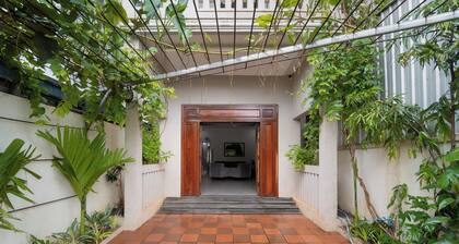 Cozy Skyview Retreat Private 2BR Villa Rooftop Pool, Full Kitchenette