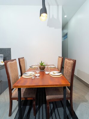 تناول الطعام