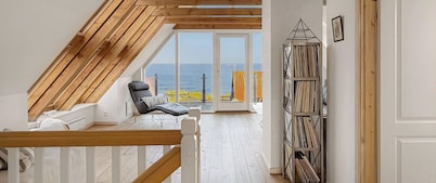 Luxury holiday home with sea view