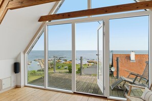 Interior - Luxury holiday home with sea view (Svaneke)