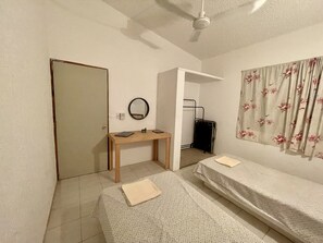 2 chambres, fer et planche à repasser, Wi-Fi, draps fournis
