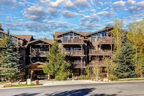 Exterior - Abode at Black Bear #207, hot tub, pool & gym, Deer Valley (Park City)