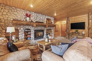 TV, fireplace, offices