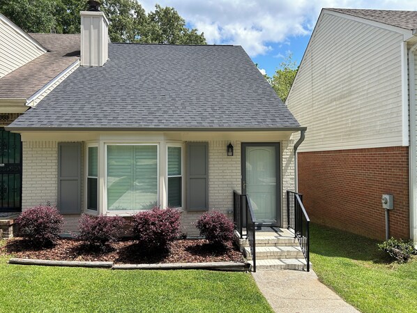 Exterior - Only the Best! 2 Bedroom 2 Full Bath Complete Remodel. High End Finishes! (Birmingham)