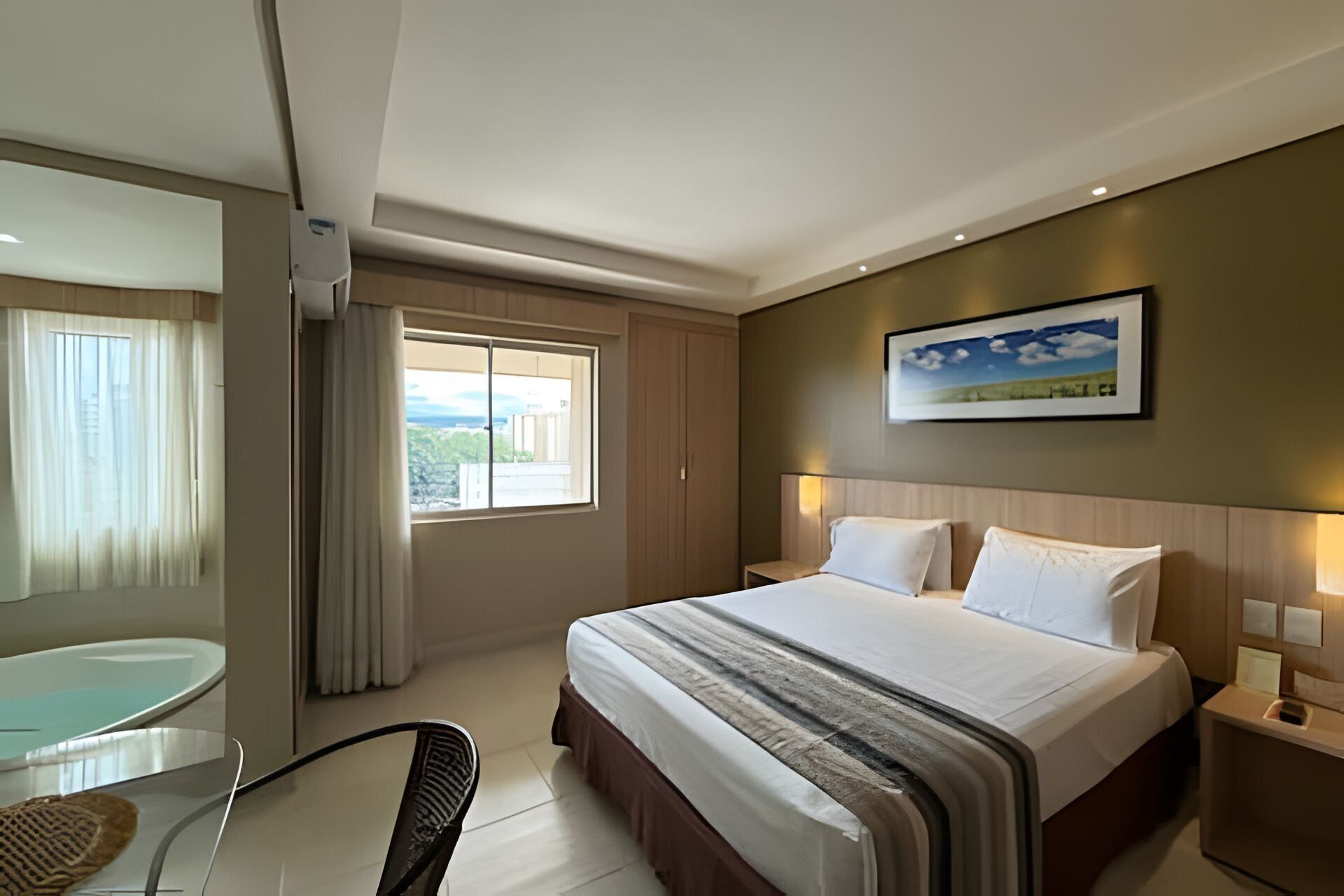 Suíte premium | Espaço de trabalho para notebook, Wi-Fi de cortesia