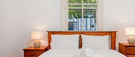 4 多间卧室、熨斗/熨衣板、WiFi、床单