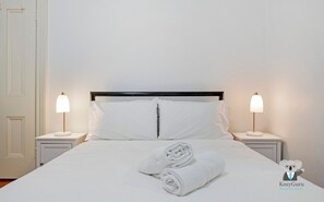 4 chambres, fer et planche à repasser, Wi-Fi, draps fournis