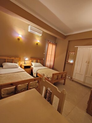 7 chambres, coffres-forts dans les chambres, lit parapluie, Wi-Fi