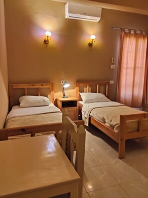 7 bedrooms, in-room safe, travel cot, WiFi