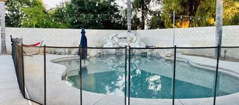 Spacious 3-bedroom house with pool in a peaceful area in Bakersfield.