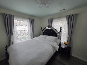2 bedrooms, WiFi, bed sheets