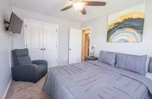 4 bedrooms, iron/ironing board, WiFi, bed sheets