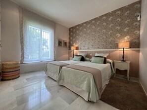 House | 4 bilik tidur 