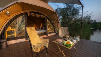 Glamping Breeze - Lakeview | Terrace/patio