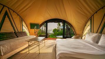 Glamping Breeze - Seaview | Free minibar, individually furnished, free WiFi, bed sheets