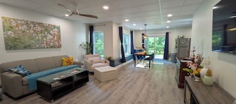 Spacious and peaceful garden apartment in quiet Nashua neighborhood with WiFi